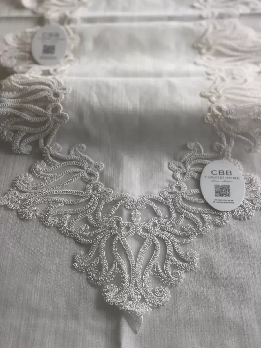 Sofra Takımı 155x220 cm Masa Seti Keten Dantelli Dekoratif Gülse Model Yemek Masası Örtüsü Krem