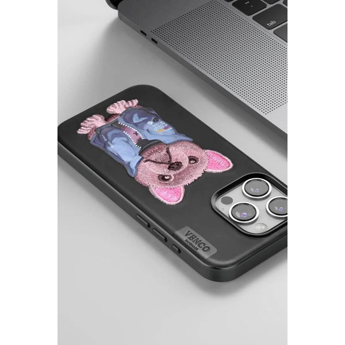 Venco Apple İphone 15 Pro Max Cute Desenli Kapak - Siyah