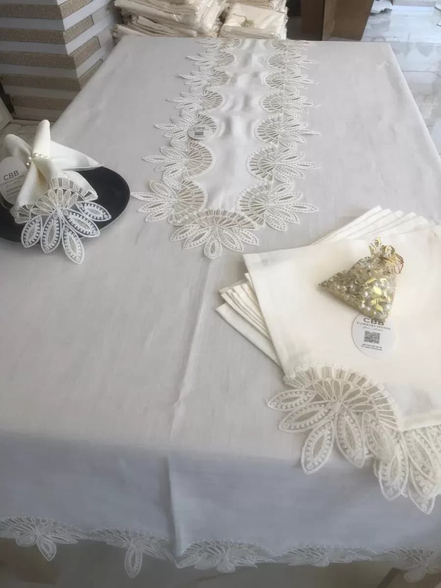 Sofra Takımı Lady Gardenya Keten Yemek Takımı 160x220 Masa Seti 26 Parça Runner Set Kreme Gold
