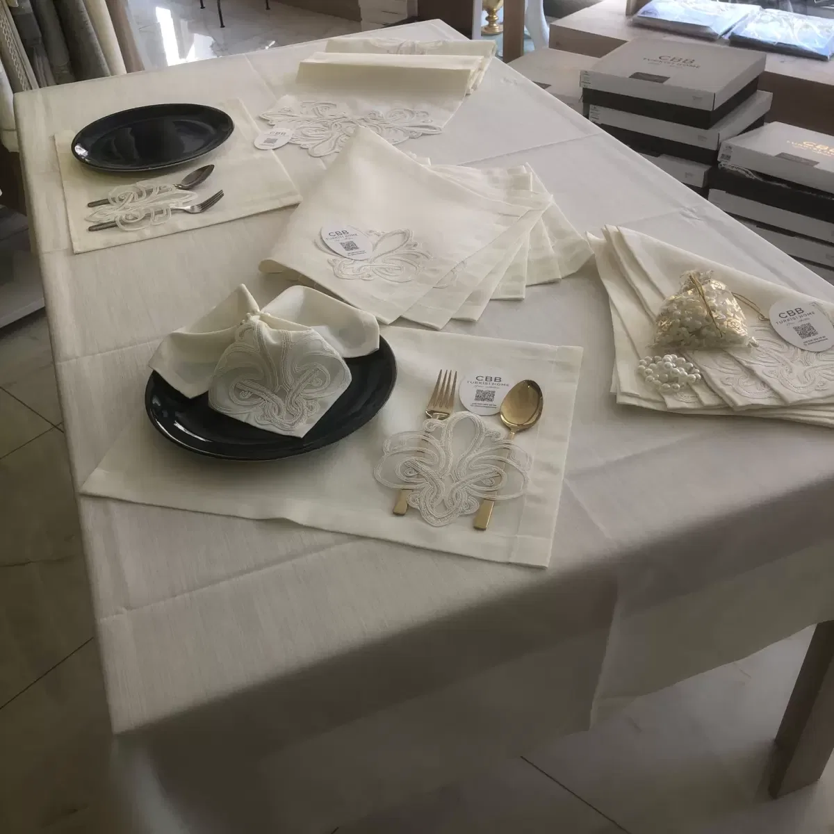Sofra Takımı Taç Gardenya Keten Yemek Takımı 160x260 Masa Seti 26 Parça Runner Set Krem