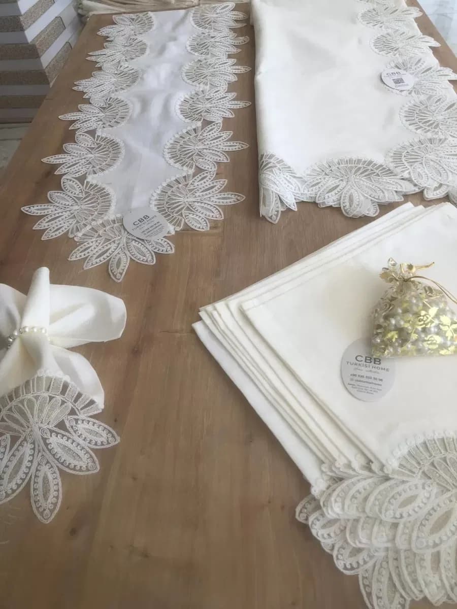 Sofra Takımı Lady Gardenya Keten Yemek Takımı 160x220 Masa Seti 26 Parça Runner Set Kreme Gold