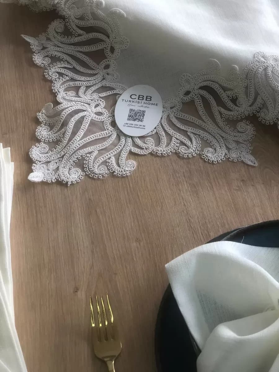 Sofra Takımı 155x220 cm Masa Seti Keten Dantelli Dekoratif Gülse Model Yemek Masası Örtüsü Krem