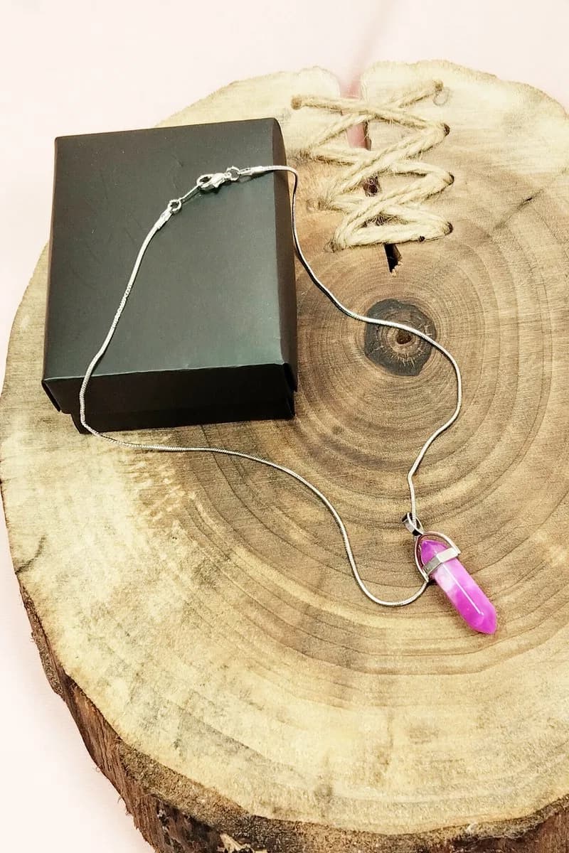 Pembe Akit Doğal Taşı Zincirli El Yapımı Tasarımlı Kolye Uç: 3, 5 cm Zincir: 20 cm Kutulu