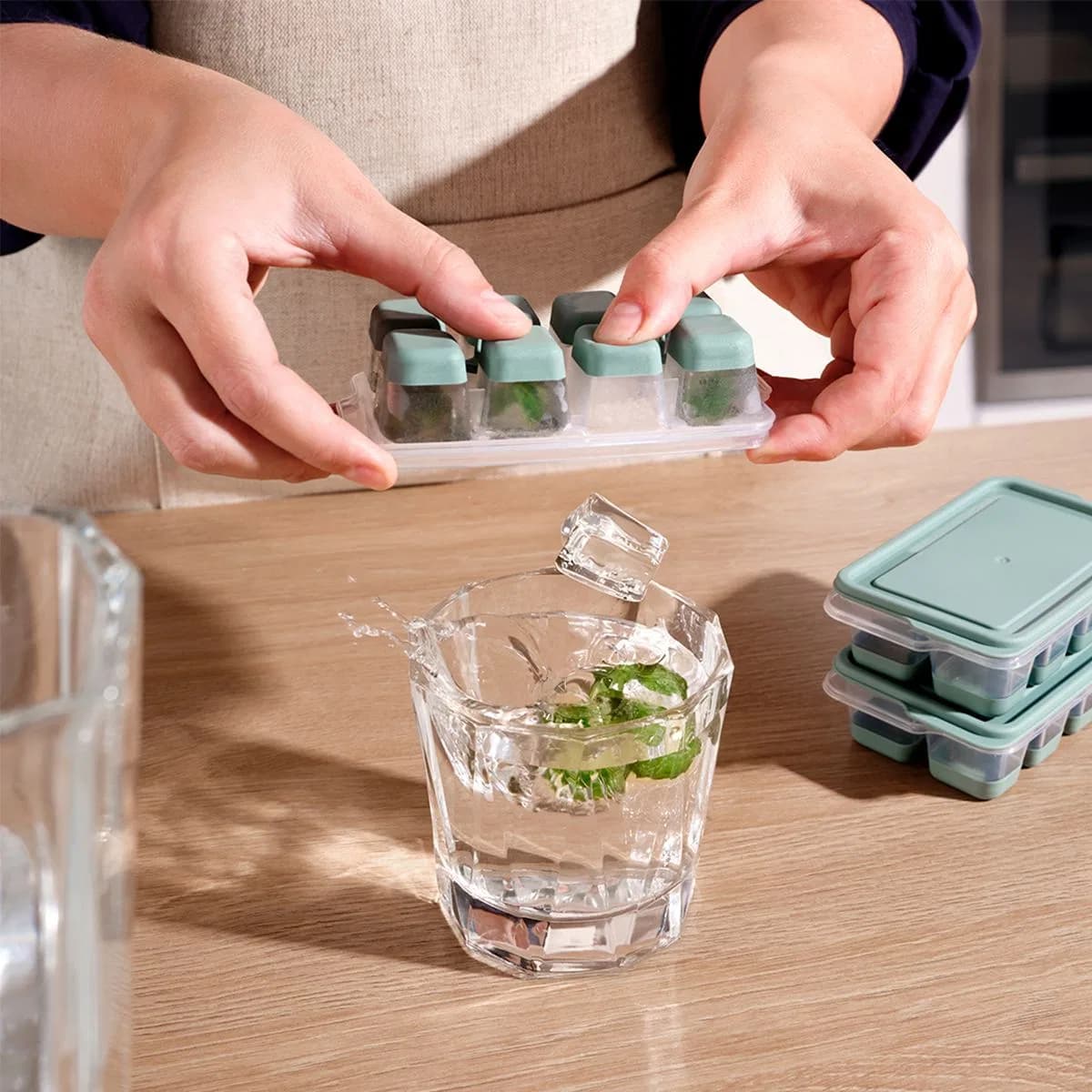 Mini Kapaklı Plastik Küp3'lü Buzluk (Silikon Taban)