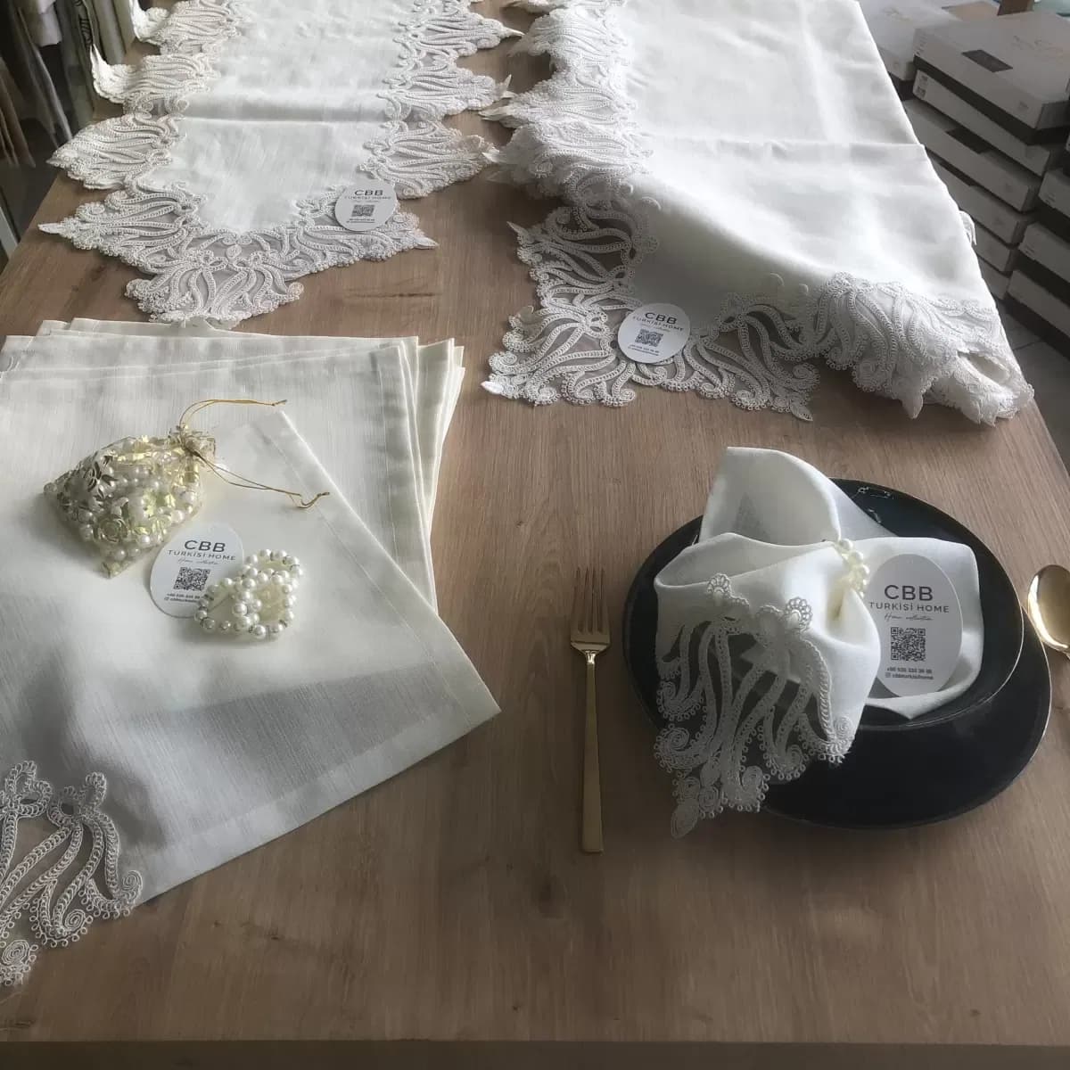 Sofra Takımı 155x220 cm Masa Seti Keten Dantelli Dekoratif Gülse Model Yemek Masası Örtüsü Krem