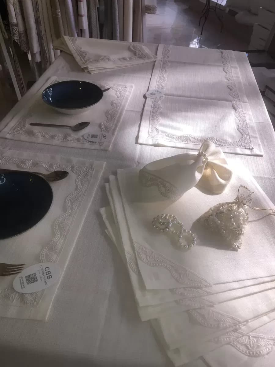 Sofra Takımı Lina Gardenya Keten Yemek Takımı 160x260 Masa Seti 26 Parça Runner Set Krem