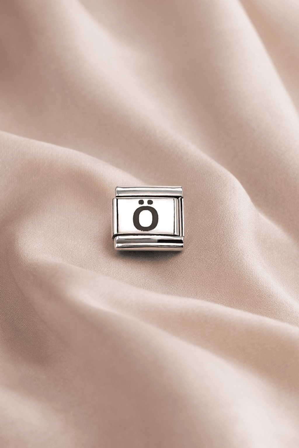 Harf Charm “Ö” – Çelik Bileklik Aksesuarı, Kişiye Özel Harf Modülü