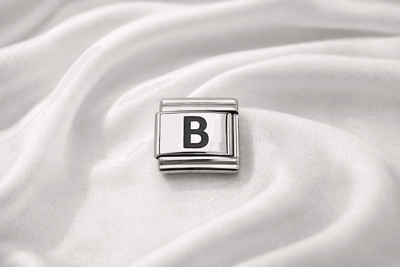 B Harfi Charm – Çelik Harfli Bileklik Aksesuarı , Kişiye Özel Modüler Takı