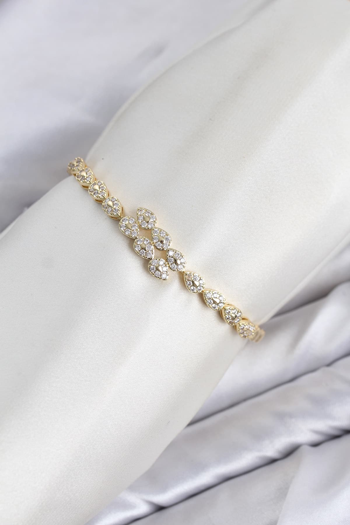 CM Damla Model Zirkon Taşlı VIP Seri Gold Renk Pirinç Kadın Bileklik
