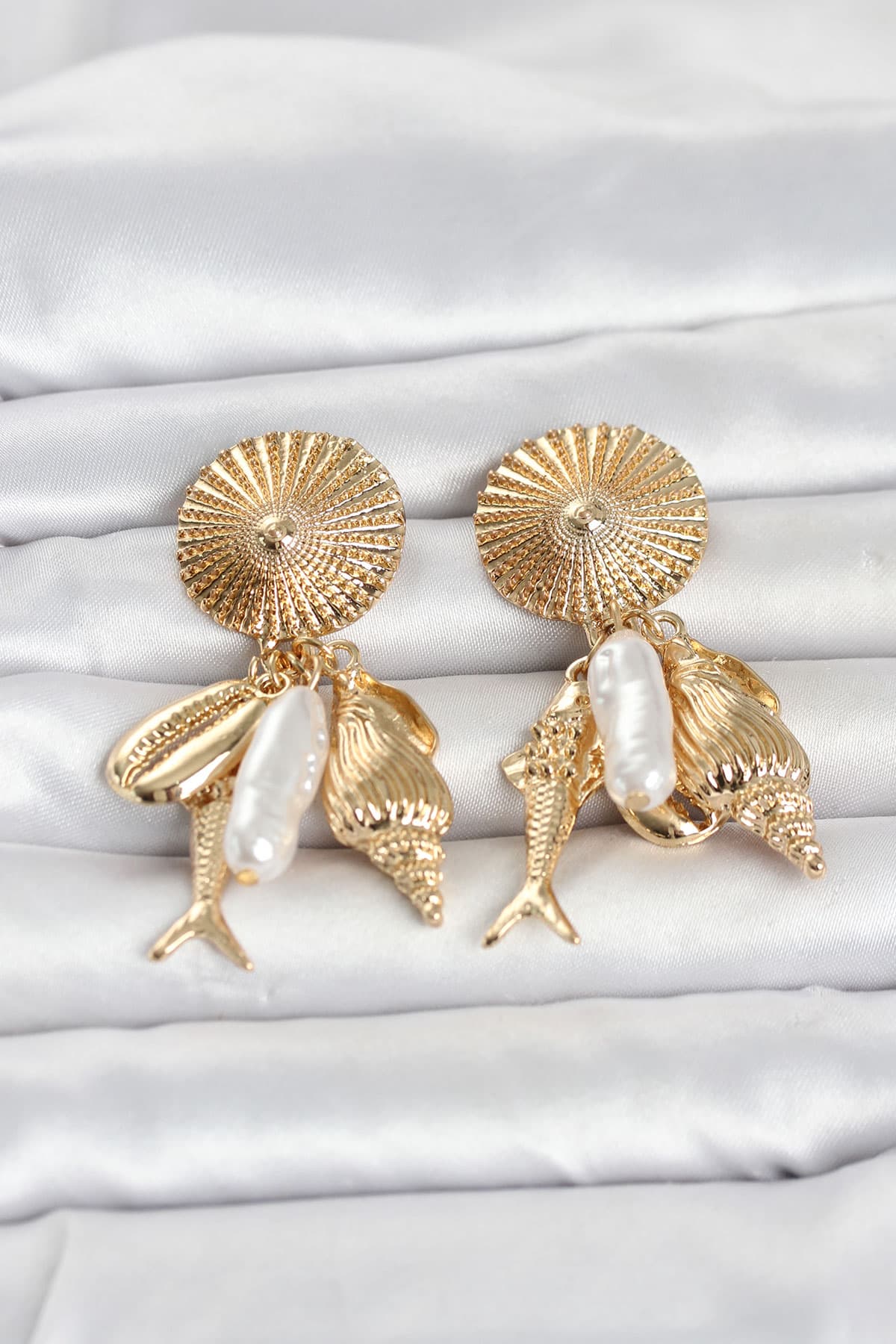 Gold Renk Deniz Temalı Vintage Kadın Küpe