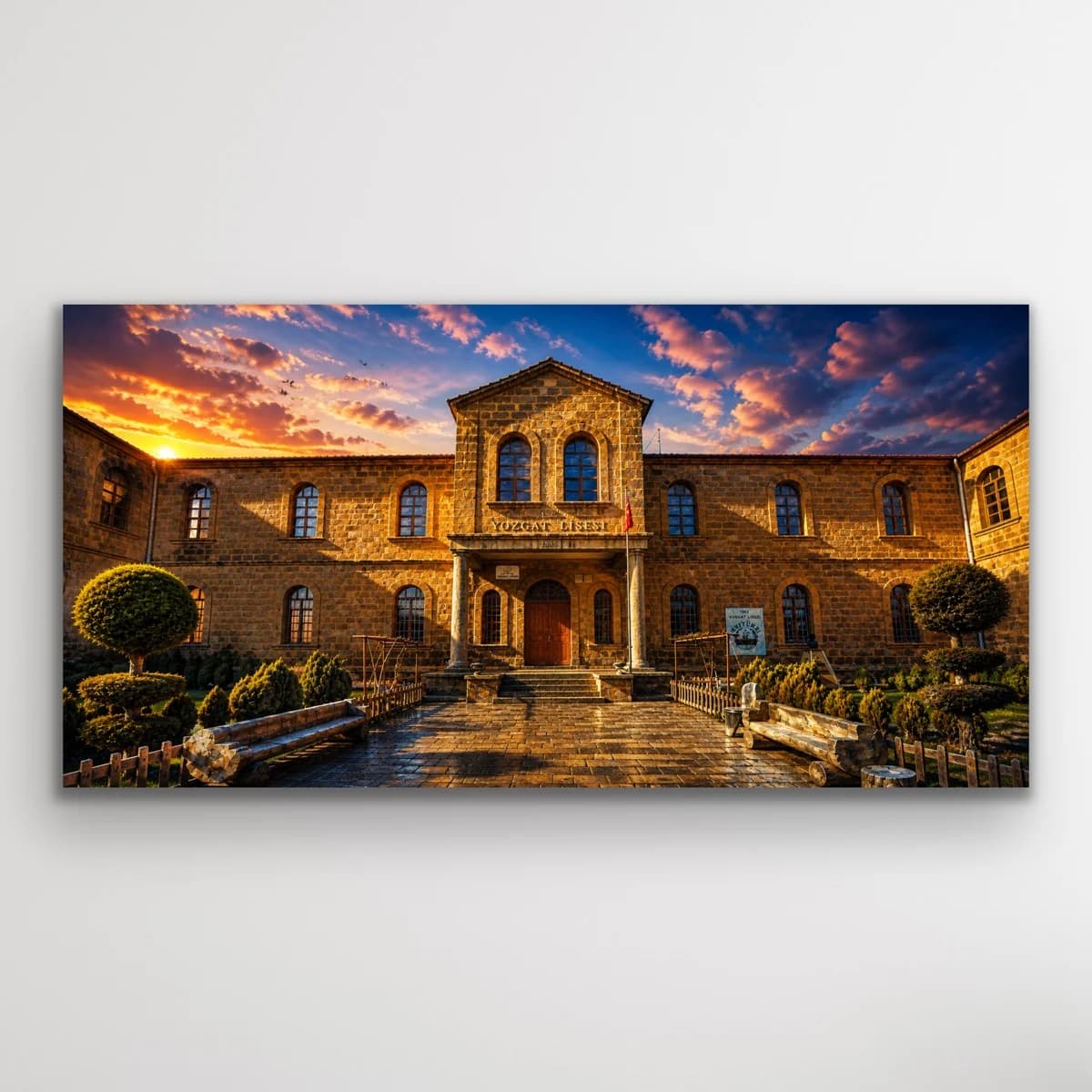 Tarihi Yozgat Lisesi Kanvas Tablo 40X80 CM