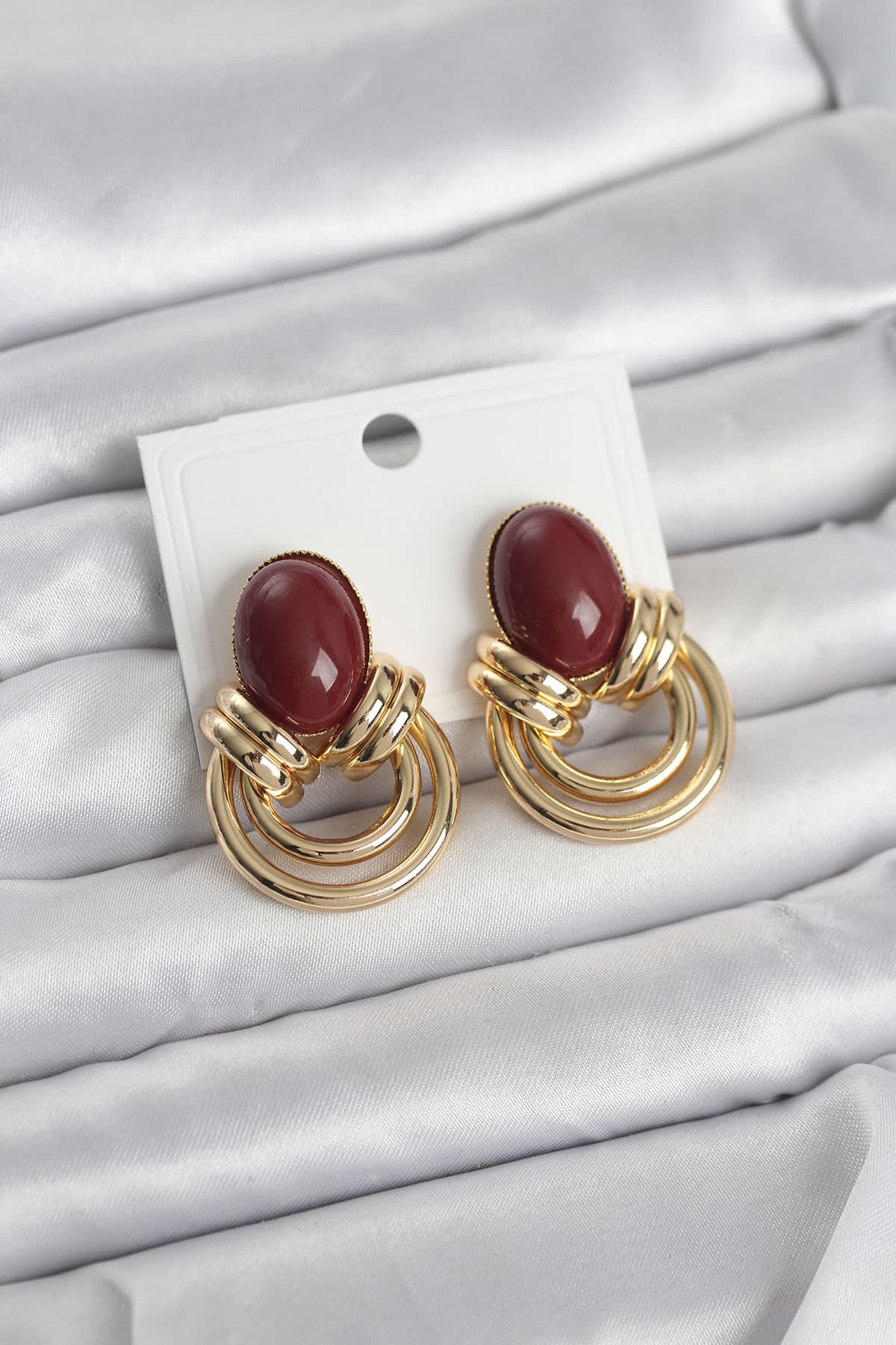 Pirinç Gold Renk Bordo Taşlı Vintage Kadın Küpe