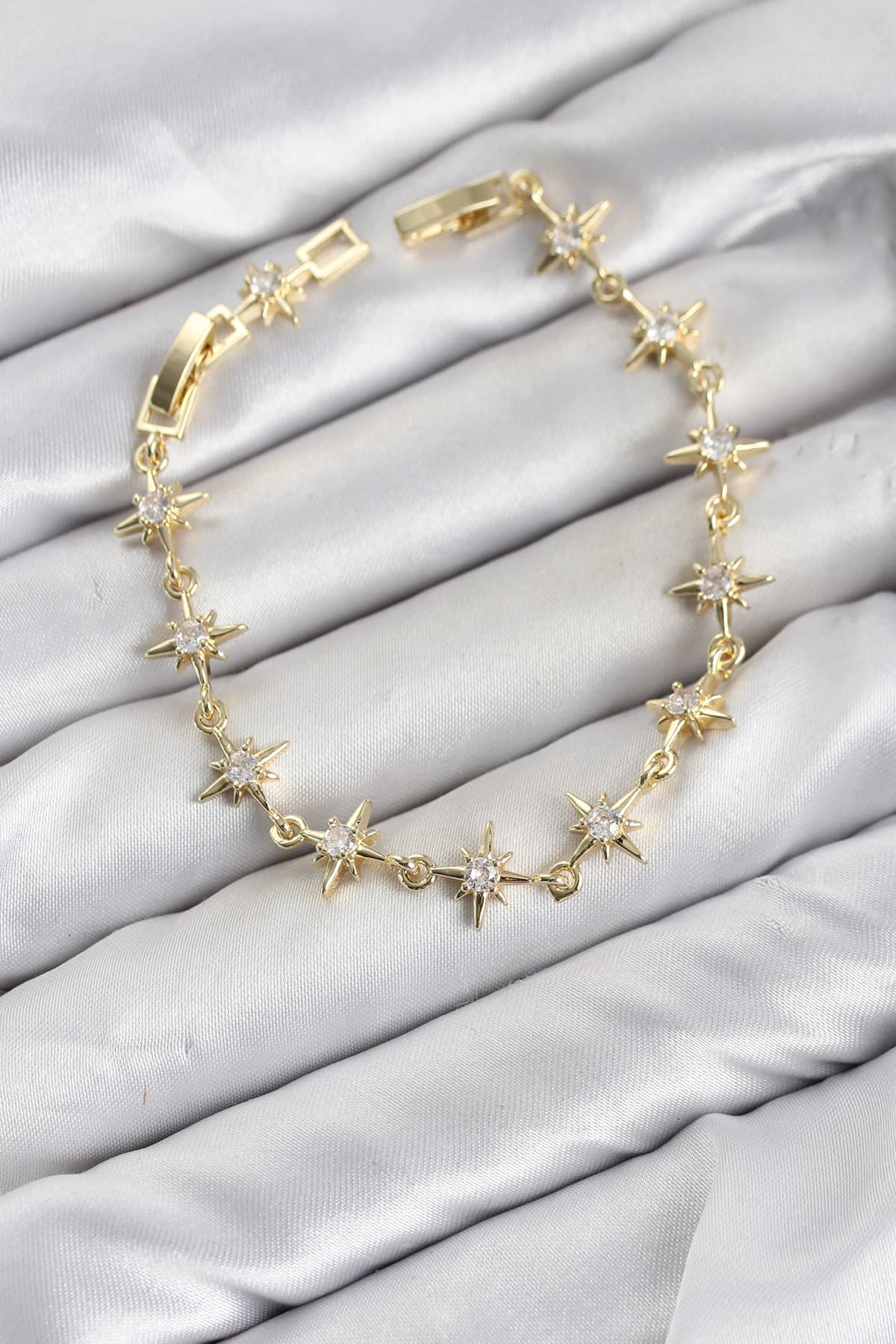 CM Kutup Yıldızı Model Gold Renk Zirkon Taşlı Kadın Bileklik