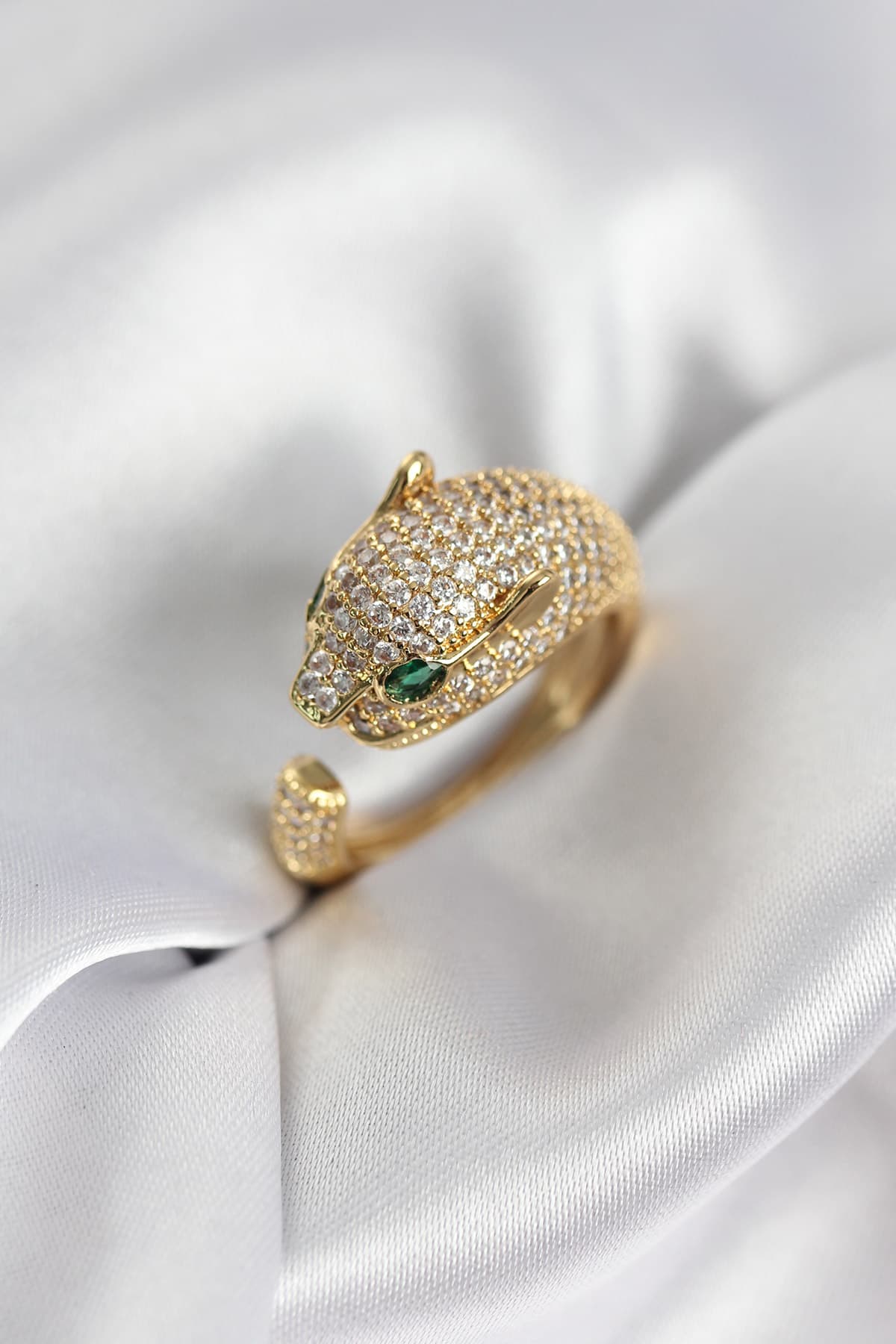 Model Gold Renk Zirkon Taşlı Kadın Yüzük