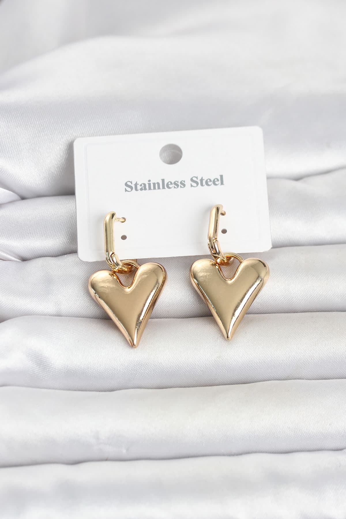316L Çelik Gold Renk Kalp Modelli Kadın Küpe