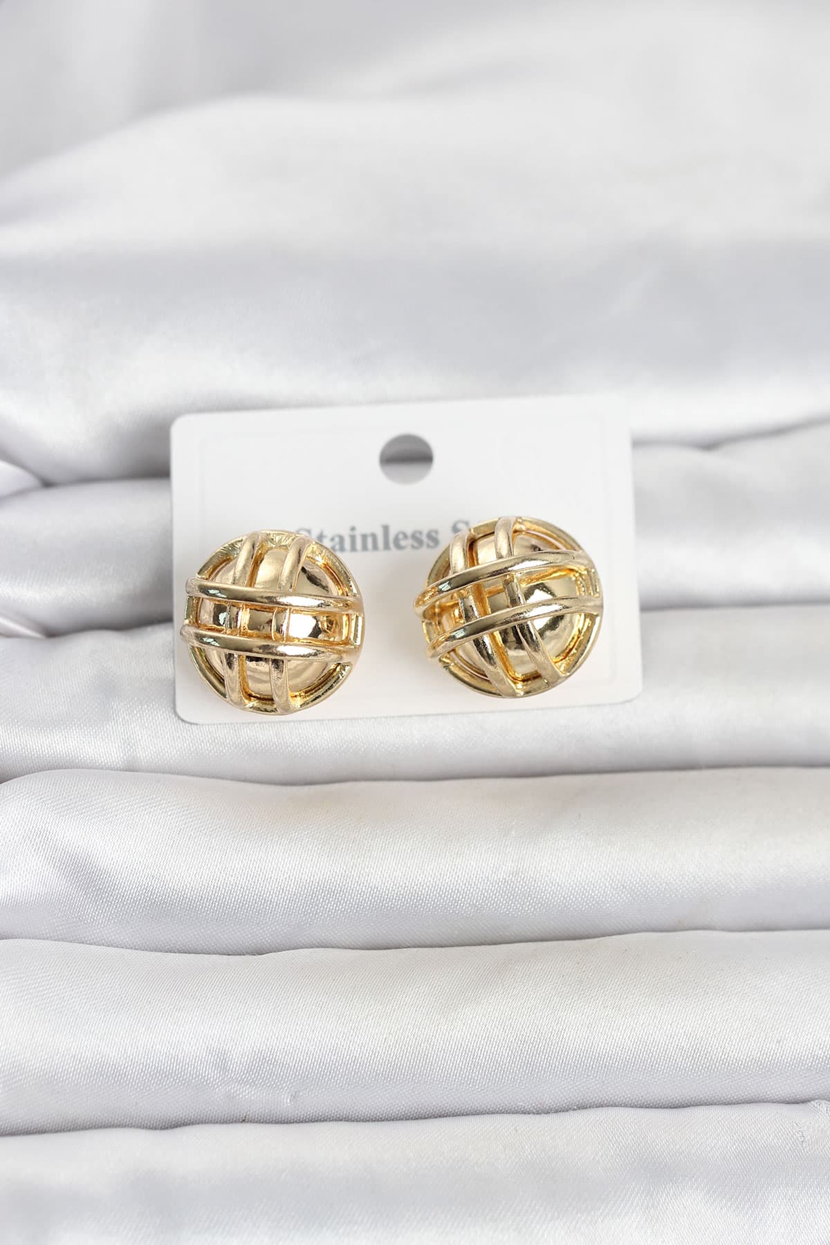 316L Çelik Gold Renk Desenli Top Model Kadın Küpe