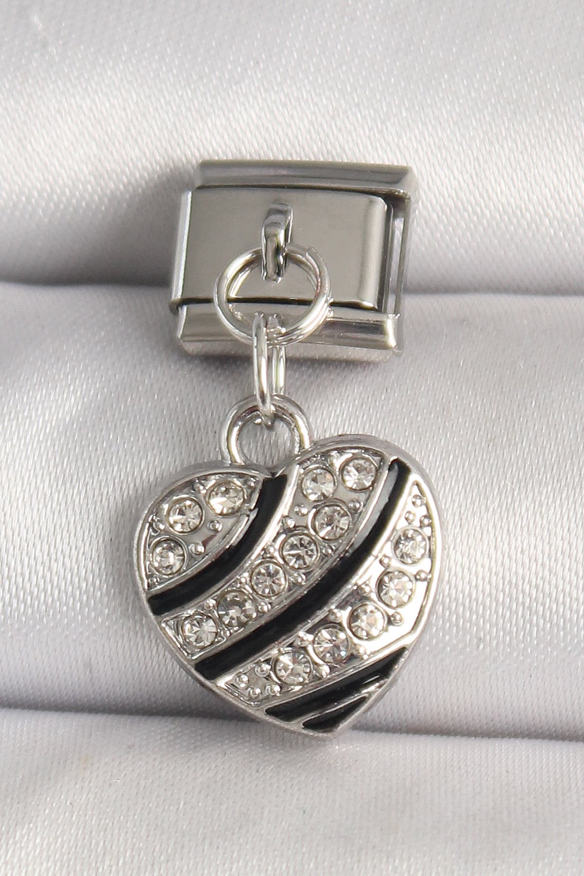 316L Çelik Gümüş Renk Zirkon Taşlı Kalp Model Charm