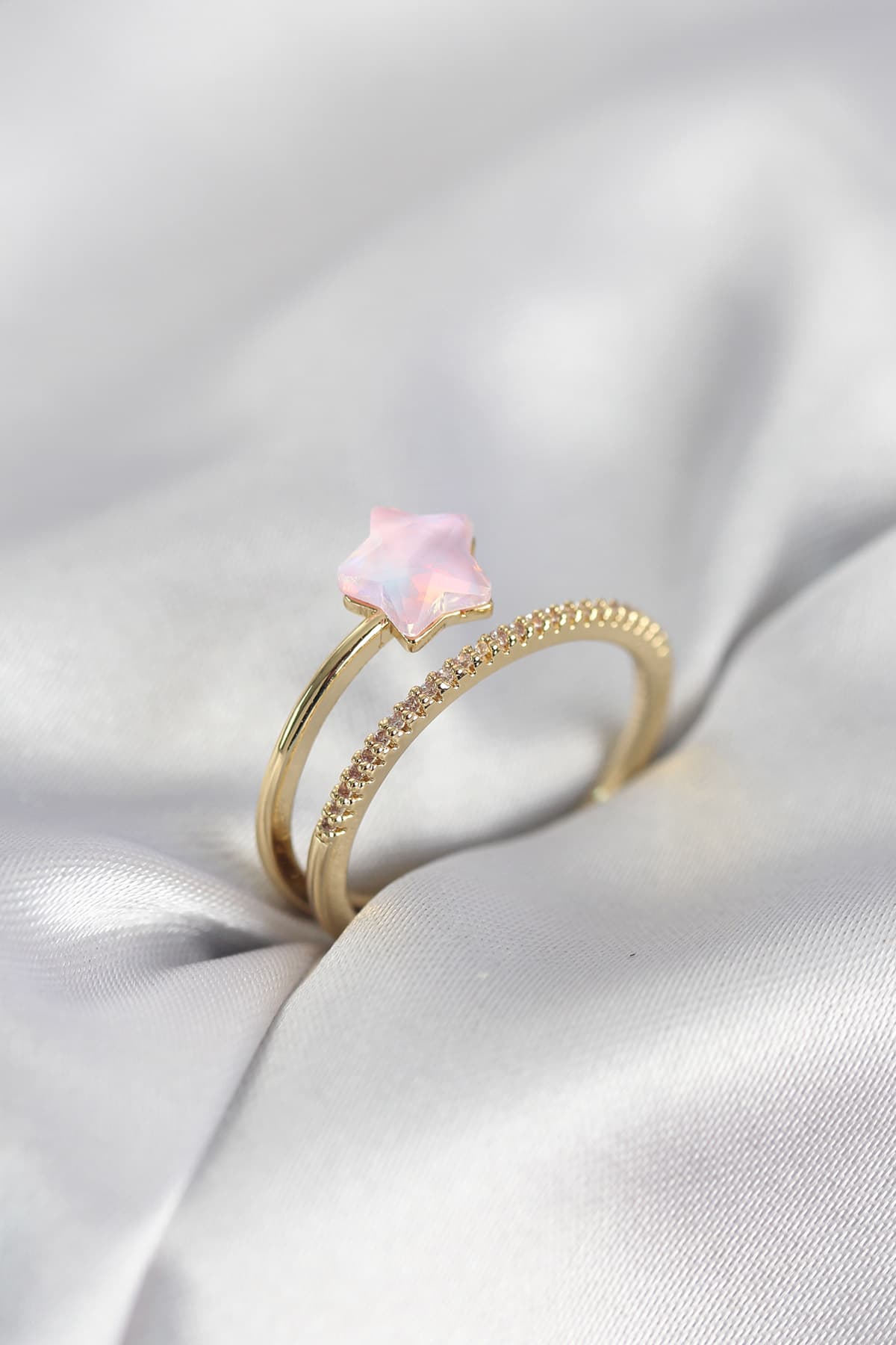 Gold Renk Zirkon Taşlı Pembe Halley Model Kadın Yüzük