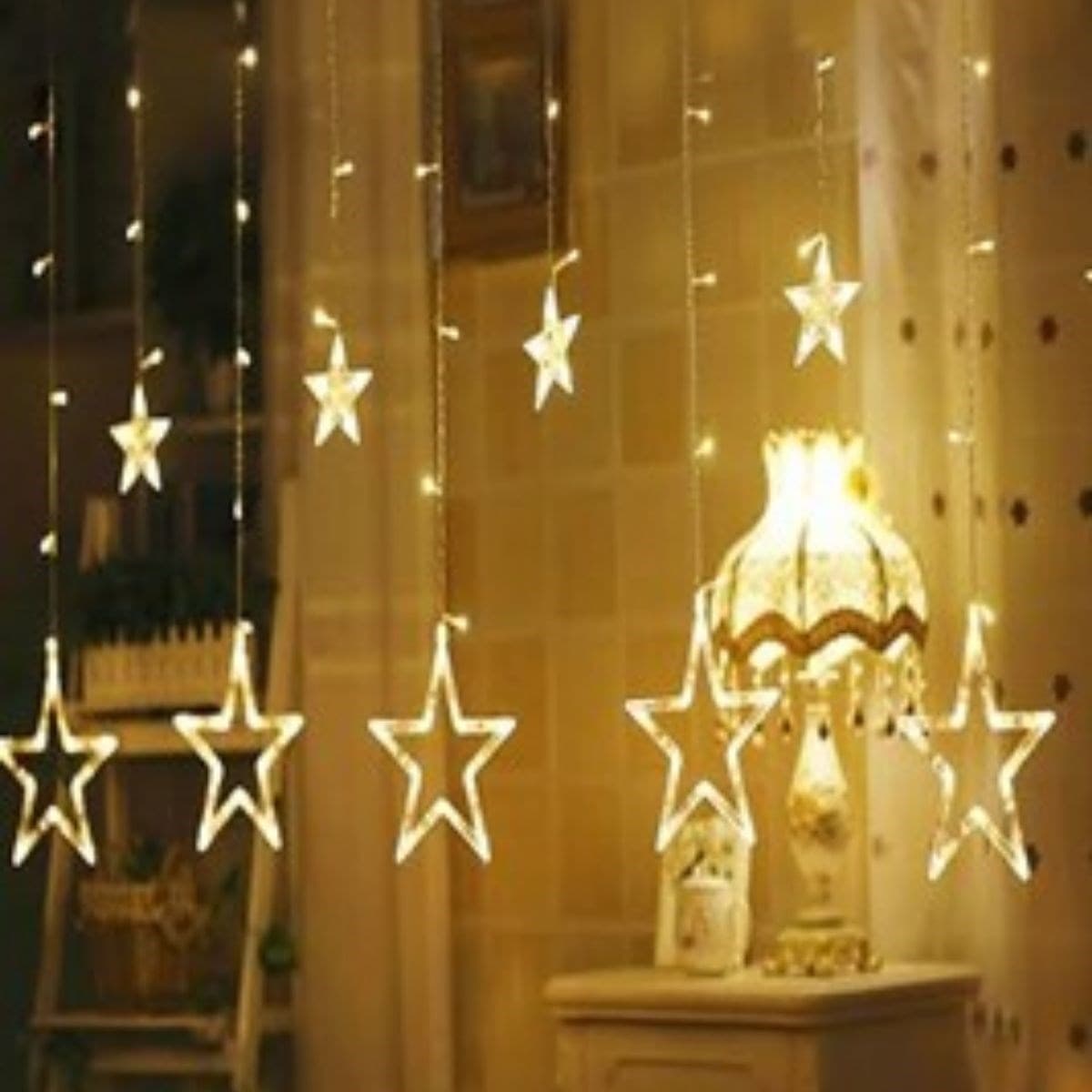Kumandalı Yıldız Figürlü 12 Sarkıtlı 120 LED Uzaktan Kumandalı Dekor Işık – Masaüstü ve Ortam Aydınlatması