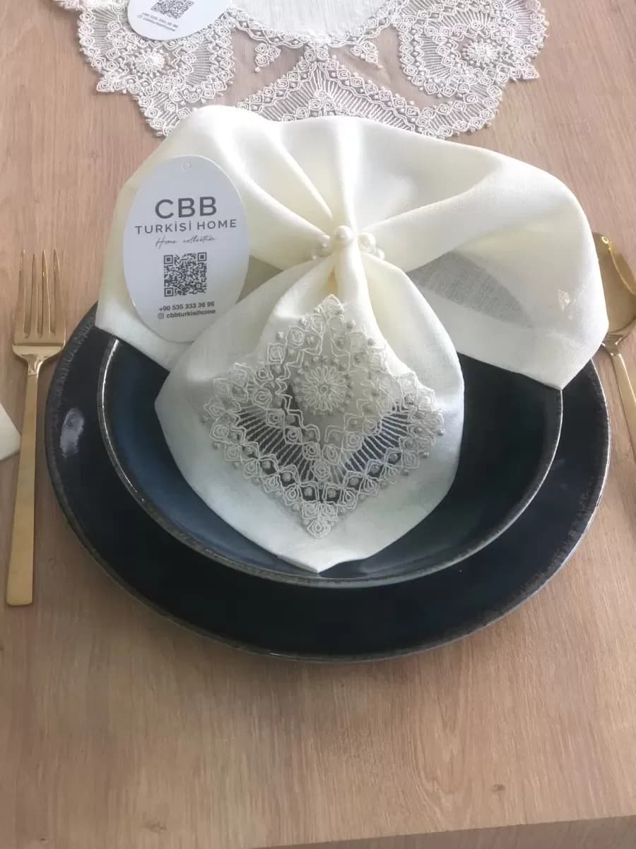 Sofra Takımı Kartanesi Gardenya Keten Yemek Takımı 160x220 Masa Seti 26 Parça Runner Set Kreme Gold